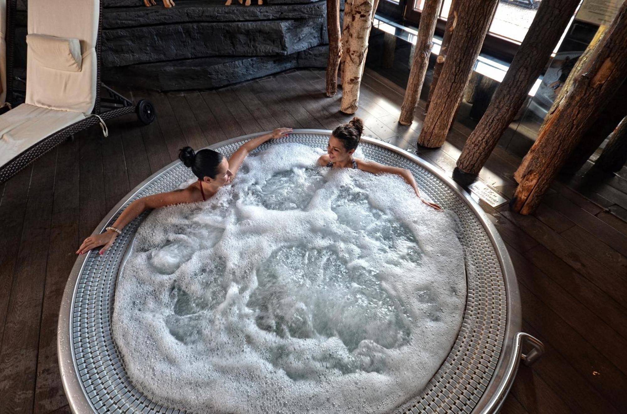 Białowieża Hotel Zubrowka Spa & Wellness מראה חיצוני תמונה