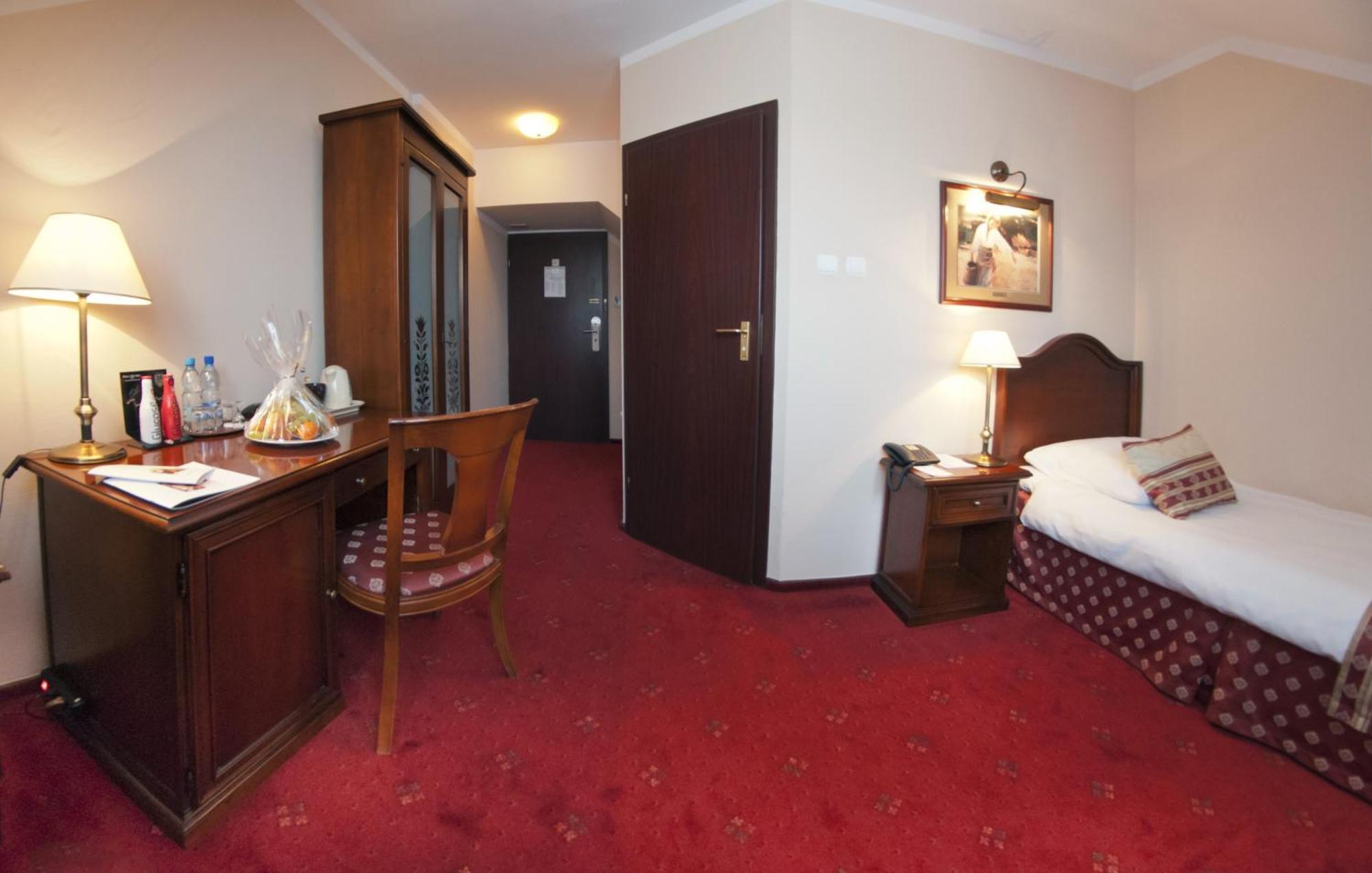 Białowieża Hotel Zubrowka Spa & Wellness חדר תמונה