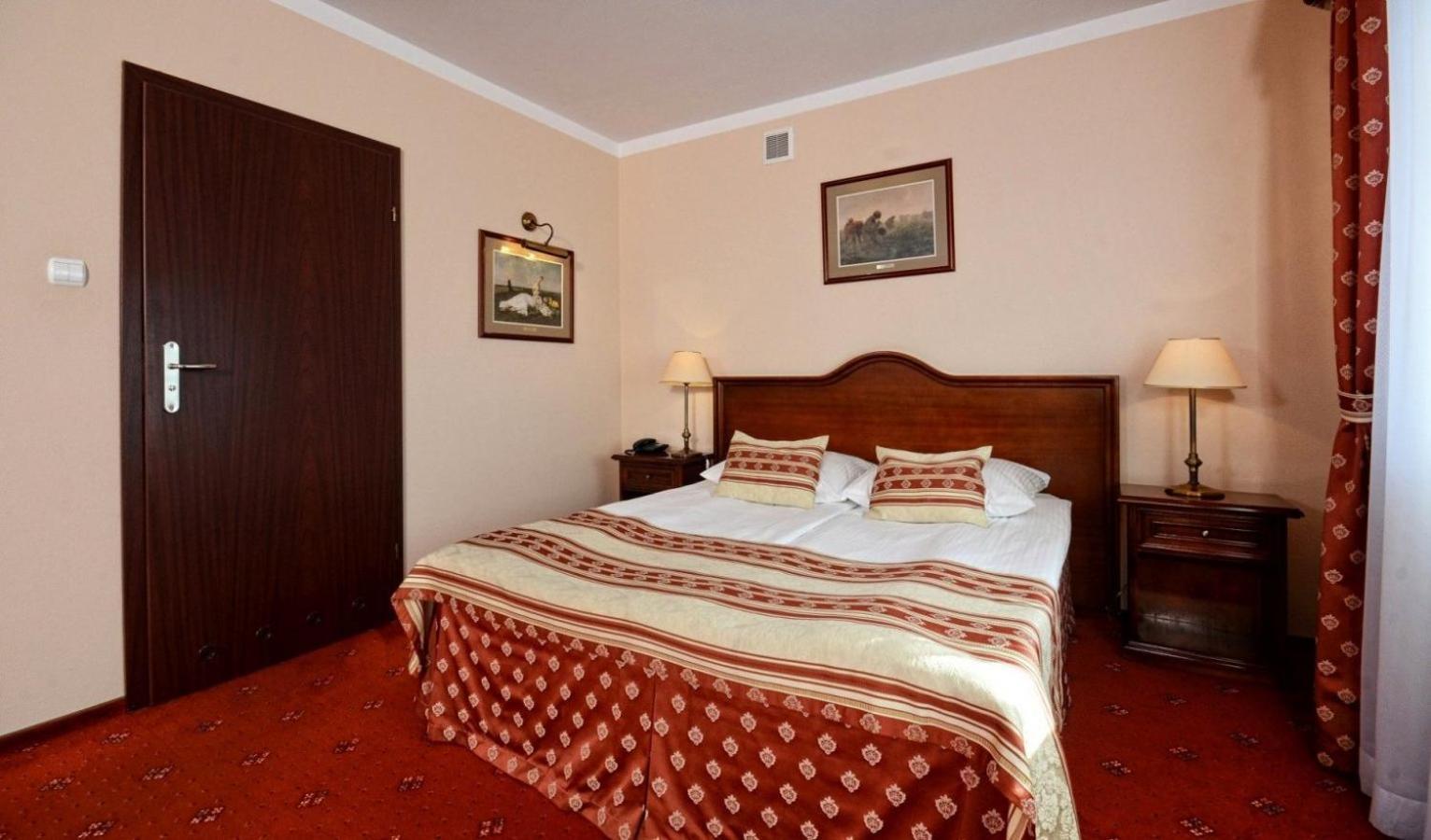 Białowieża Hotel Zubrowka Spa & Wellness מראה חיצוני תמונה