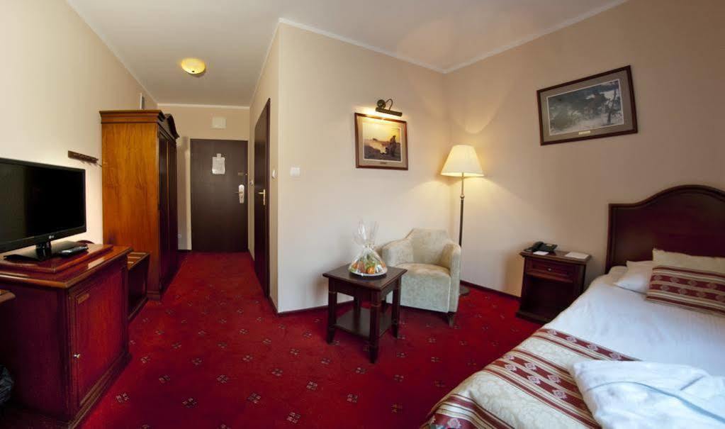 Białowieża Hotel Zubrowka Spa & Wellness מראה חיצוני תמונה